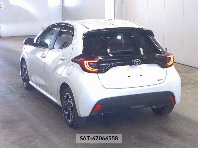 Toyota YARIS 2024-08 8547880-3