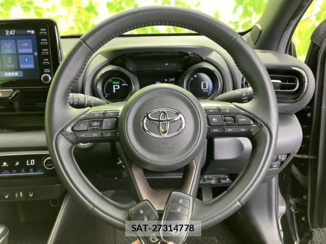 Toyota YARIS 2023-09 8547898-12