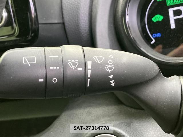 Toyota YARIS 2023-09 8547898-14