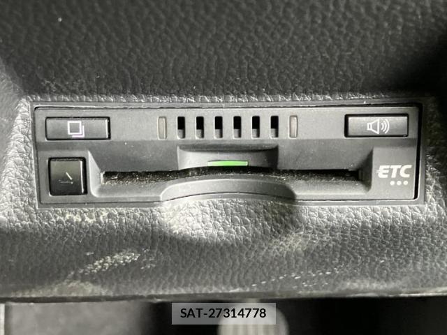 Toyota YARIS 2023-09 8547898-16
