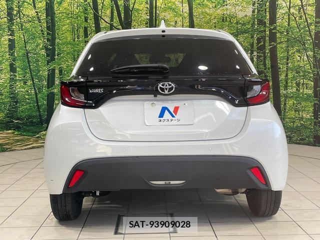 Toyota YARIS 2023-07 8549012-14