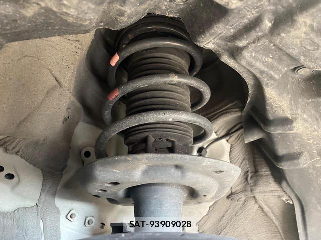 Toyota YARIS 2023-07 8549012-19