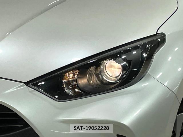 Toyota YARIS 2023-07 8549049-11