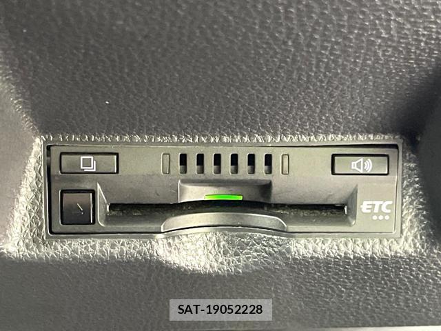 Toyota YARIS 2023-07 8549049-5