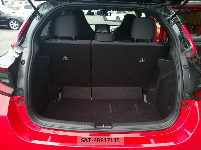 Toyota YARIS 2020-09 8550078-14