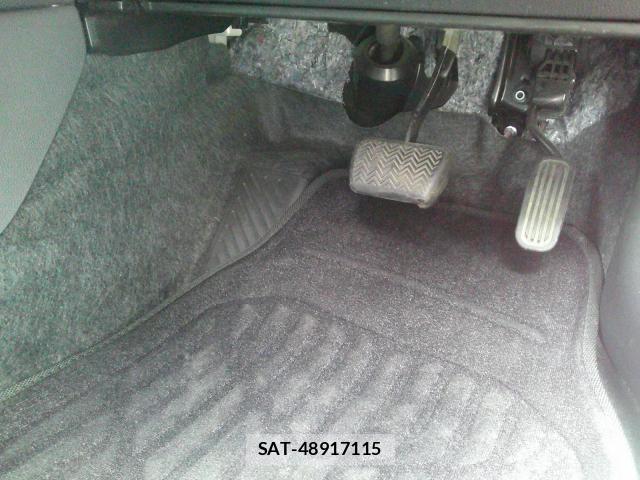 Toyota YARIS 2020-09 8550078-19