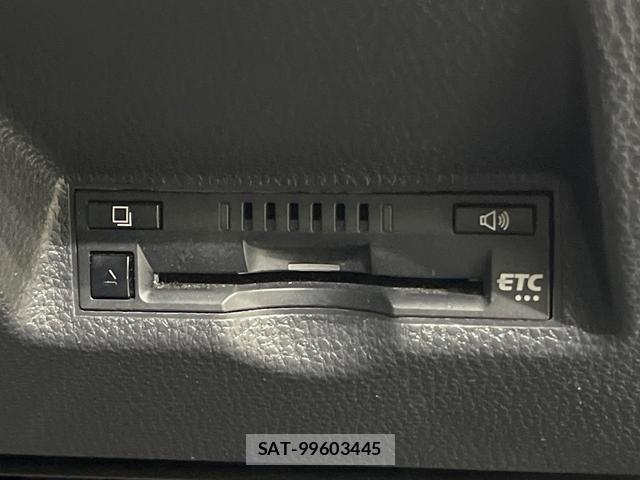 Toyota YARIS 2023-07 8550900-5
