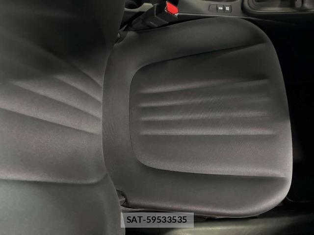 Toyota YARIS 2024-05 8551471-11