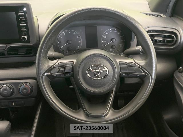 Toyota YARIS 2020-07 8551757-10