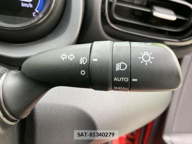 Toyota YARIS 2020-06 8552254-15