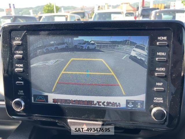 Toyota YARIS 2022-04 8552354-12