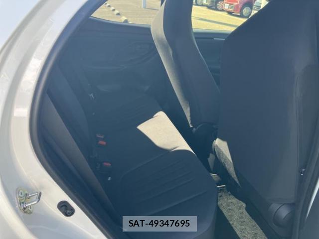Toyota YARIS 2022-04 8552354-4