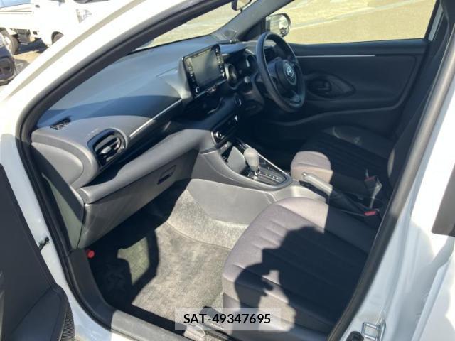 Toyota YARIS 2022-04 8552354-5