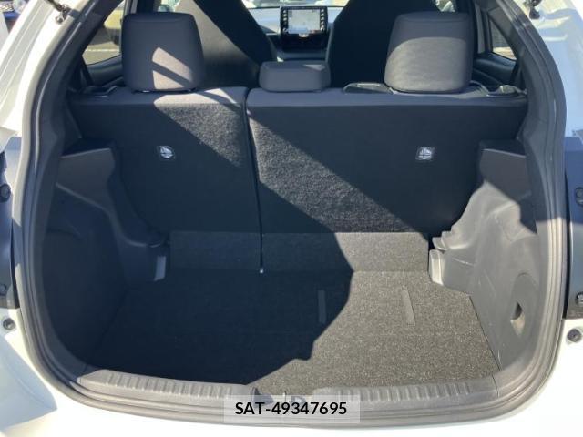Toyota YARIS 2022-04 8552354-7