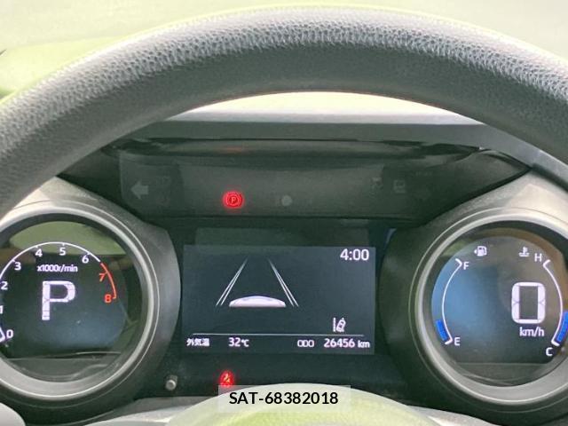 Toyota YARIS 2022-10 8552616-10