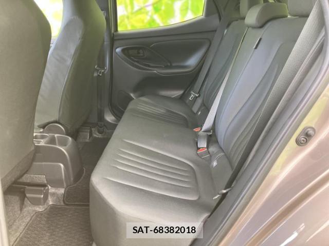 Toyota YARIS 2022-10 8552616-6
