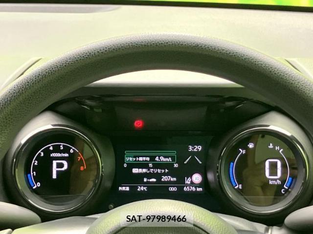 Toyota YARIS 2023-11 8552640-12