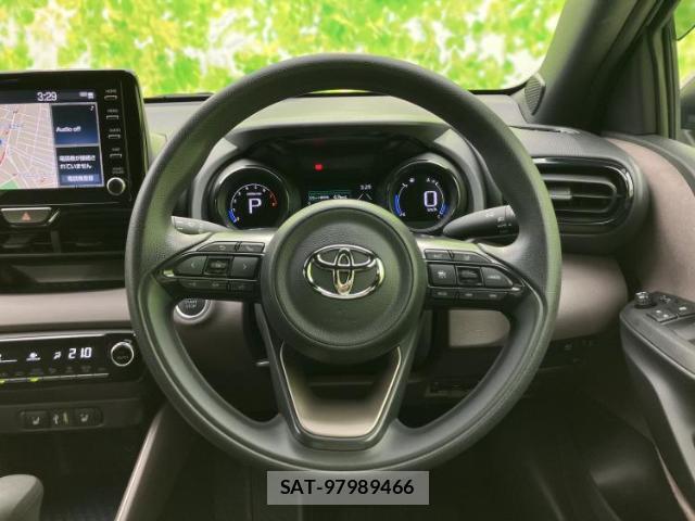 Toyota YARIS 2023-11 8552640-13