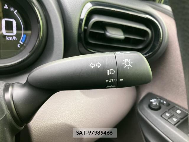 Toyota YARIS 2023-11 8552640-14