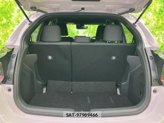 Toyota YARIS 2023-11 8552640-7