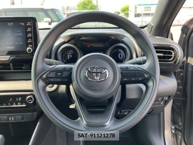 Toyota YARIS 2023-07 8552699-11