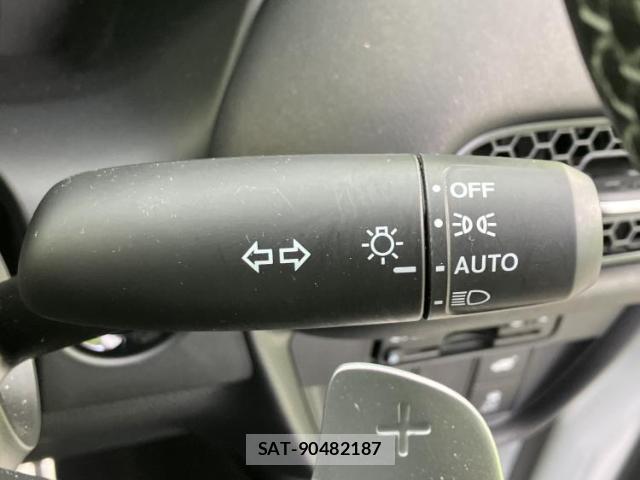Honda ZR-V 2025-04 8552662-10