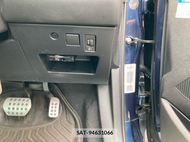 Peugeot 308 2011-05 8648509-10