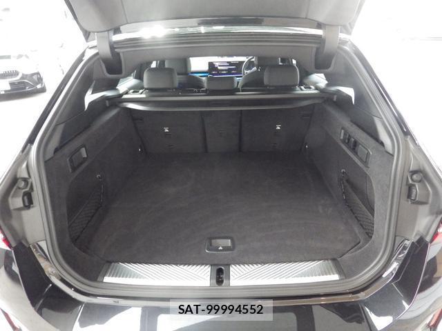 Bmw 5 SERIES 2025-04 8653890-9