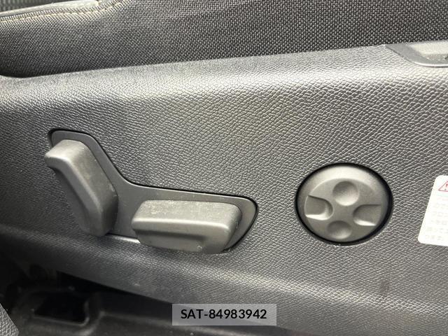Peugeot 5008 2022-03 8646887-5