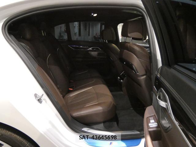 Bmw 7 SERIES 2017-12 8652394-17