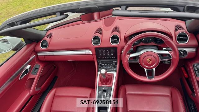 Porsche 718 Boxster 2020-05 8651327-2