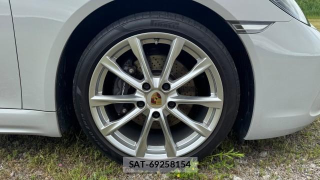 Porsche 718 Boxster 2020-05 8651327-8
