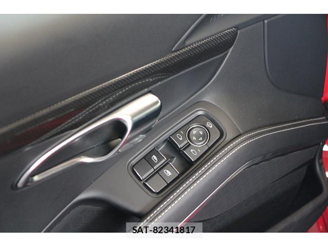 Porsche 718 Cayman 2023-07 8649148-16