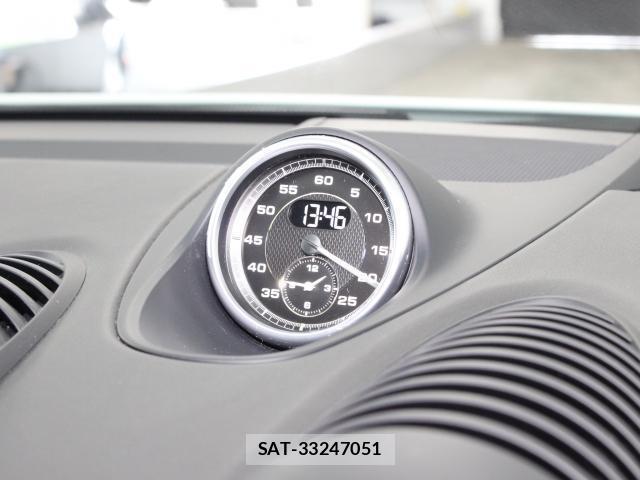 Porsche 718 Cayman 2018-05 8649601-3