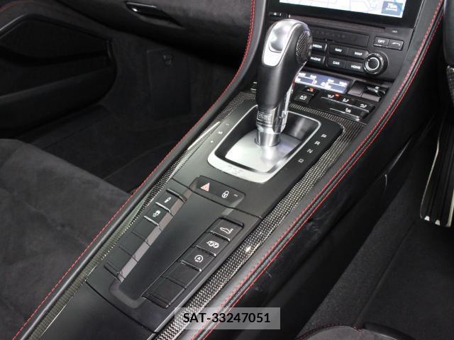 Porsche 718 Cayman 2018-05 8649601-9
