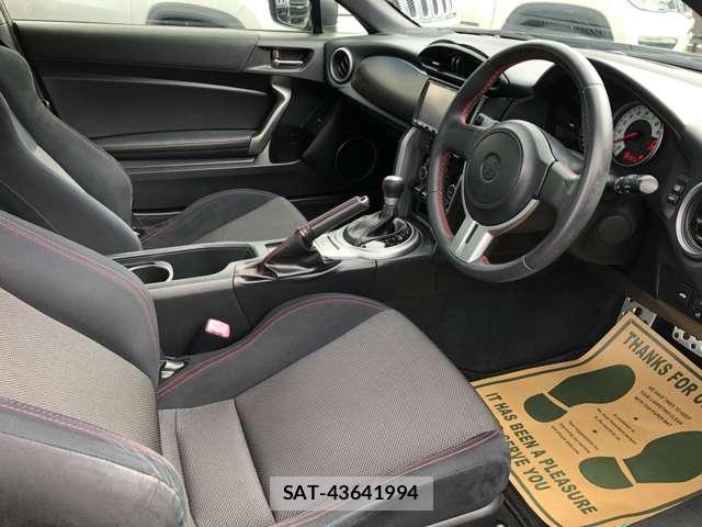 Toyota 86 2013-12 8647134-13