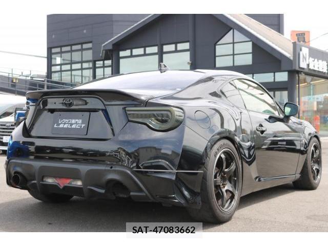Toyota 86 2017-08 8647223-1