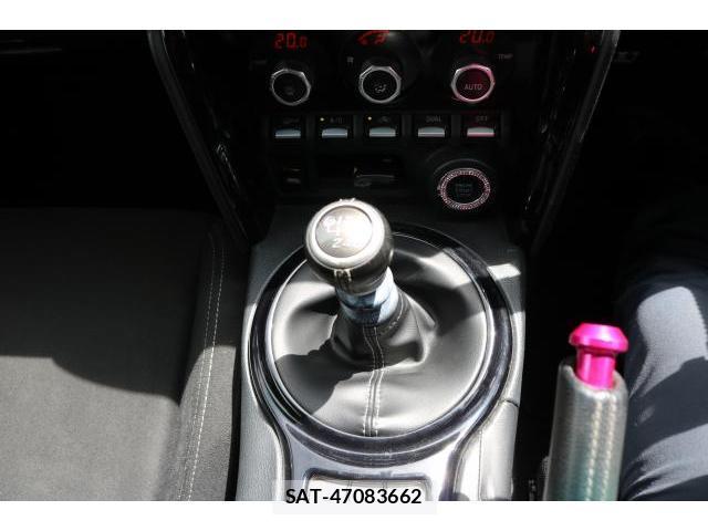 Toyota 86 2017-08 8647223-10