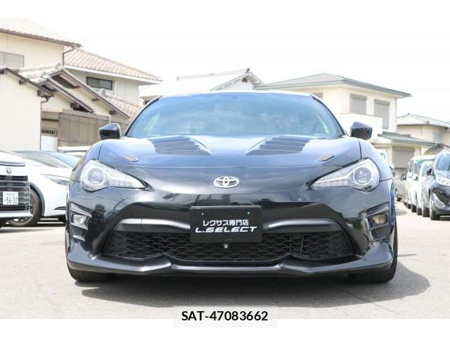 Toyota 86 2017-08 8647223-11
