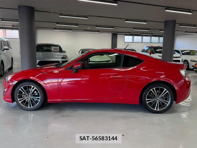 Toyota 86 2014-03 8647715-10