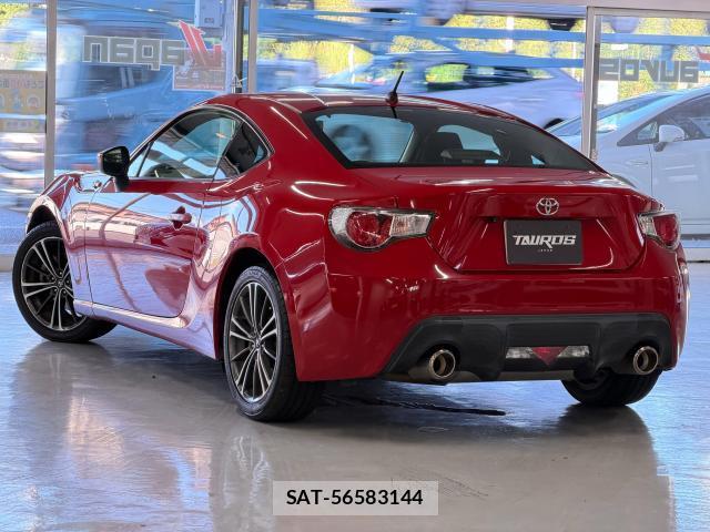 Toyota 86 2014-03 8647715-13