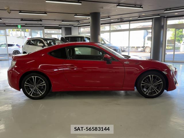 Toyota 86 2014-03 8647715-3
