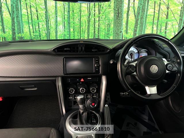 Toyota 86 2017-05 8648296-1