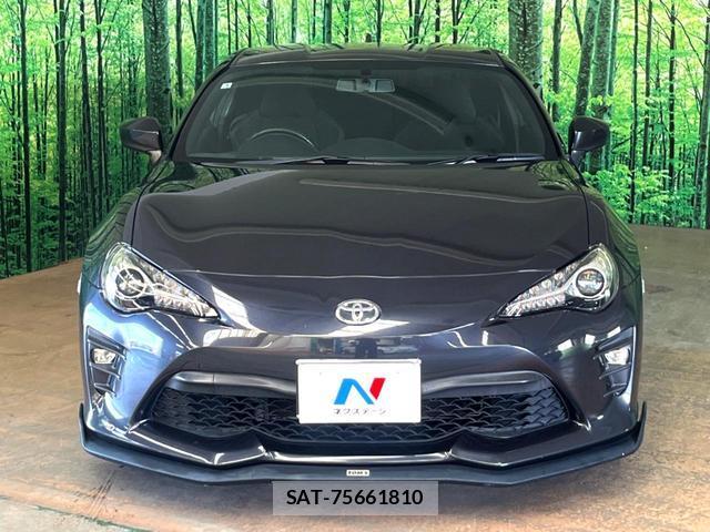Toyota 86 2017-05 8648296-8
