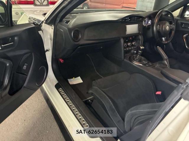 Toyota 86 2019-12 8648940-6