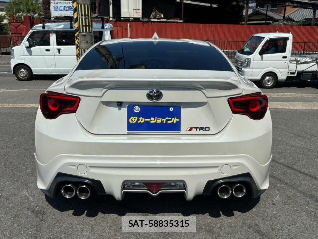 Toyota 86 2013-04 8649119-1