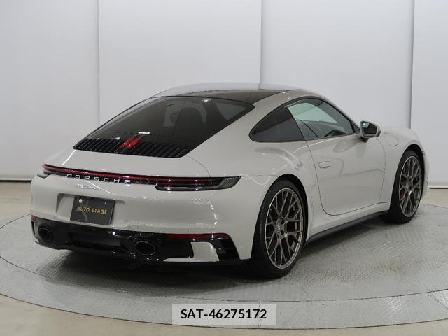 Porsche 911 2024-02 8649417-11