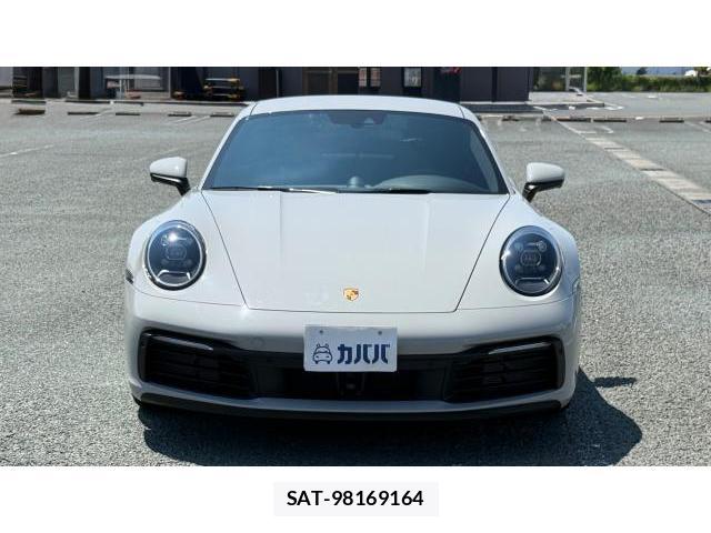 Porsche 911 2022-10 8649640-4