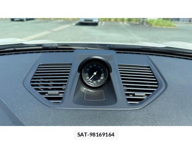 Porsche 911 2022-10 8649640-6