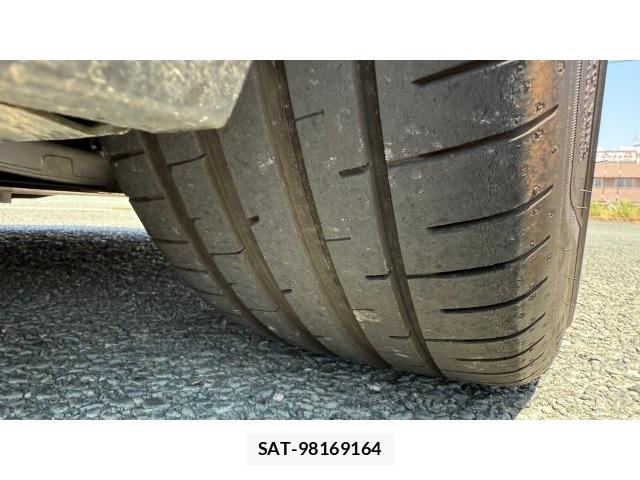 Porsche 911 2022-10 8649640-8